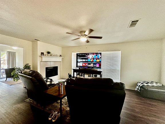 2nd image of 4707 Valleyview Dr