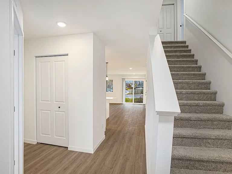 1910 Constantine Ct — Photo 7