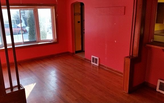 5th image of 3318 S 61st Ave