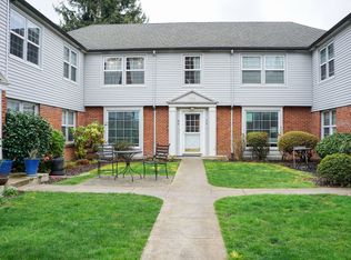 3710 SE Stark St #11, Portland, OR 97214