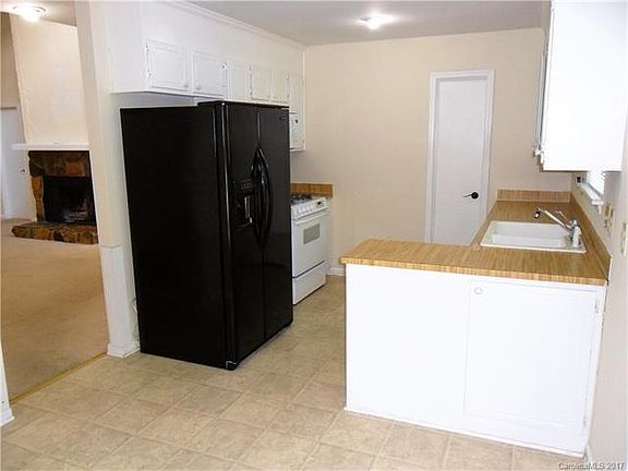 5th image of 11121 Meadowcrest Ln #L9