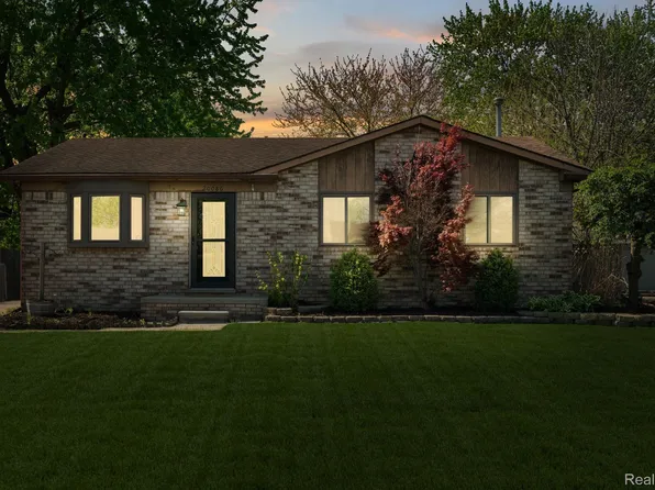 20086 Homeland St, Roseville, MI 48066