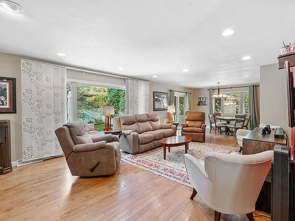 4th image of 2609 Tilton Dr