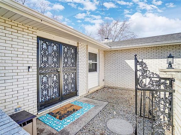 4th image of 2096 Mohave Dr