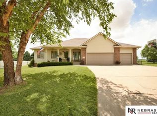 509 Elizabeth Cir, Yutan, NE 68073