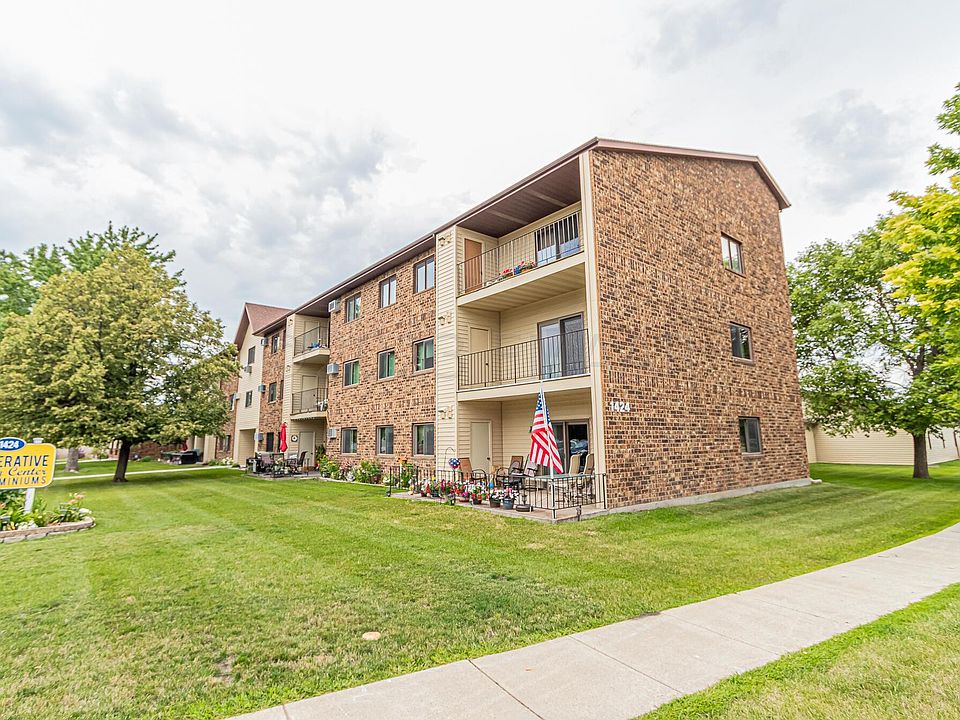 1st image of 1424 14th St E APT 28