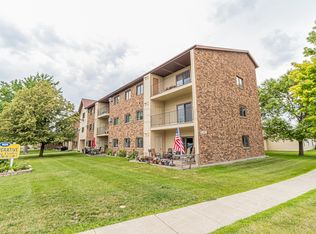 1424 14th St E APT 28, West Fargo, ND 58078