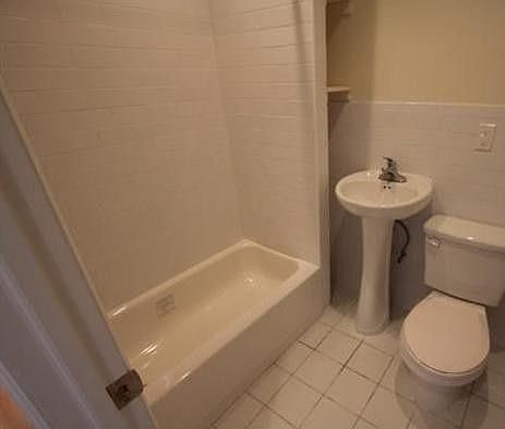 5th image of 247 Wadsworth Ave APT 2A