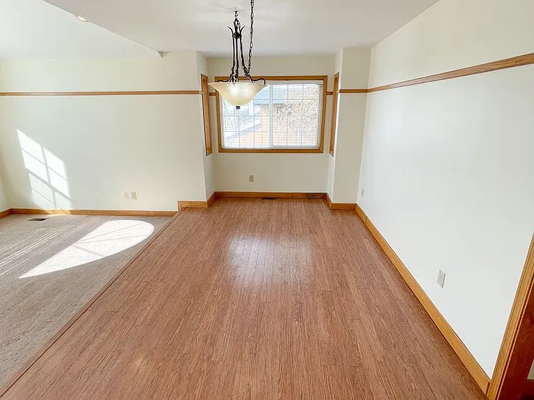 5441 Basin View Dr — Photo 3