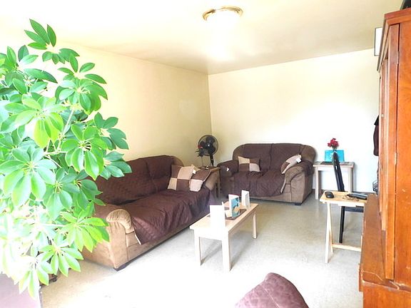 3rd image of 1119 Ellis Ave