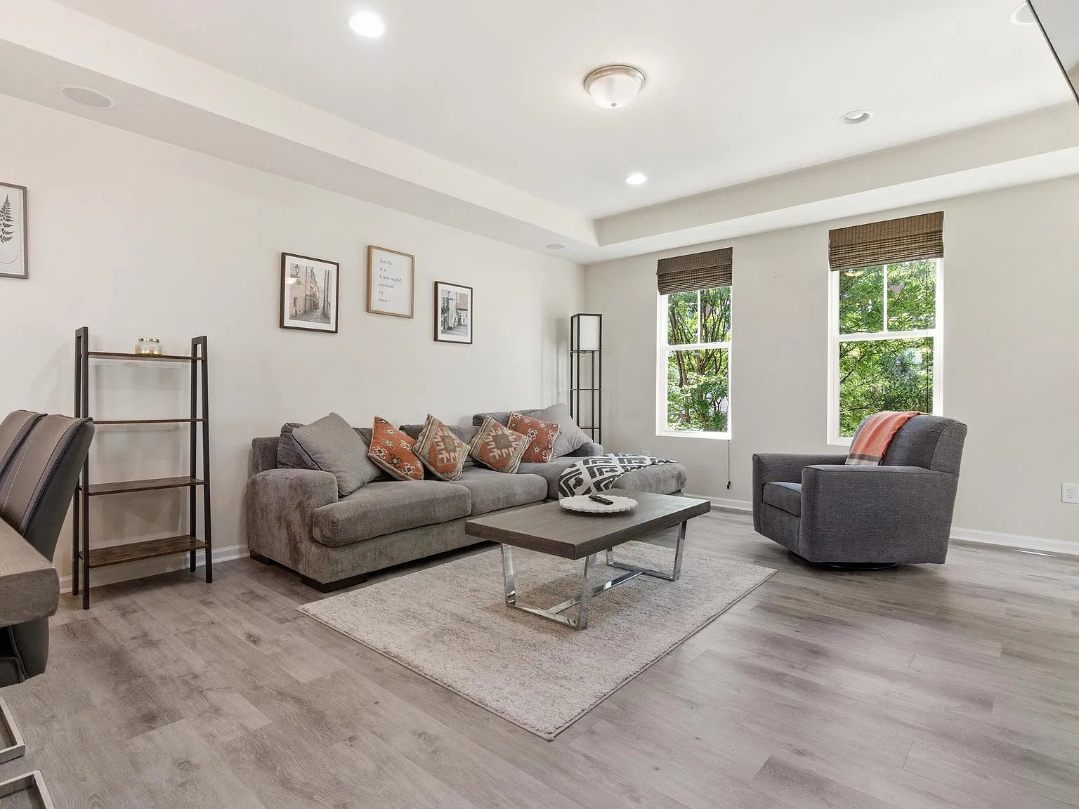 3 bed, 1748 sqft, $2,100 — Photo 4