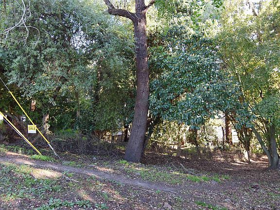5th image of 962 Regal Rd