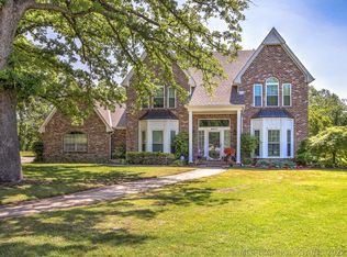 8417 Willow Springs Ct, Broken Arrow, OK 74011