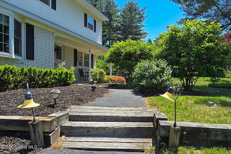 2nd image of 90 Apple Tree Lane
