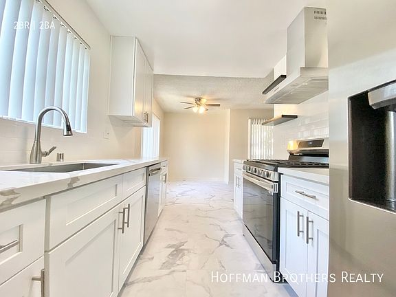 3rd image of 7010 Lanewood Ave #205A