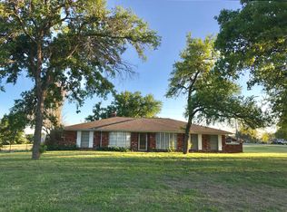 405 E Reno Rd, Azle, TX 76020