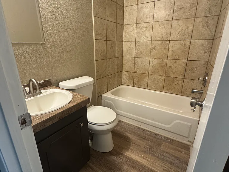 1715 Mamie St #12 — Photo 6