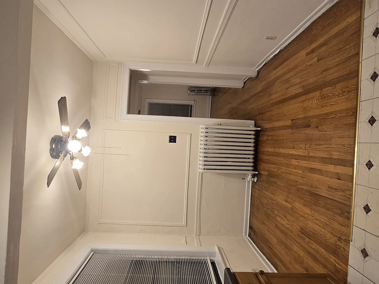 620 W. Addison St. — Photo 3