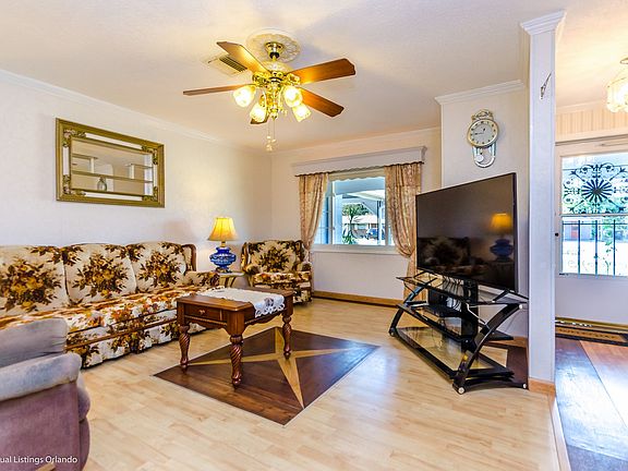 5th image of 107 Capehart Dr #2