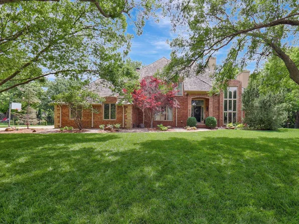 8721 E Shadowridge Cir, Wichita, KS 67226