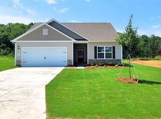 216 Macintosh Dr, King, NC 27021