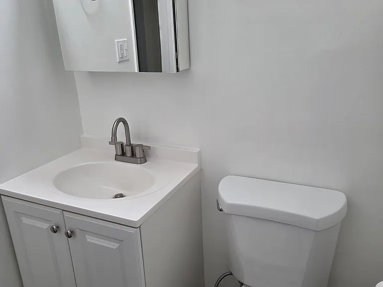 1047 S Shenandoah St #207 — Photo 9