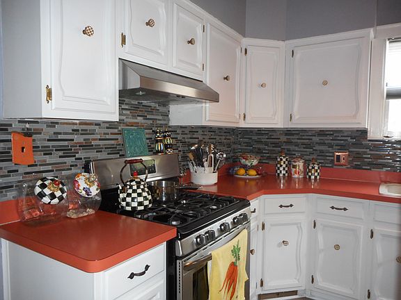 4th image of 515 W Houstonia Ave