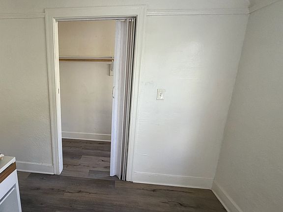 3rd image of 407 Loma Dr #1/2