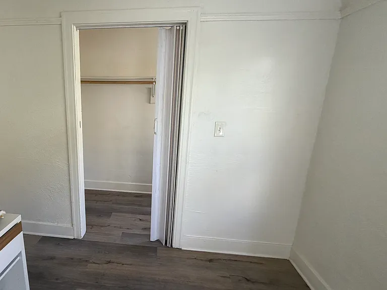 407 Loma Dr #1/2 — Photo 3