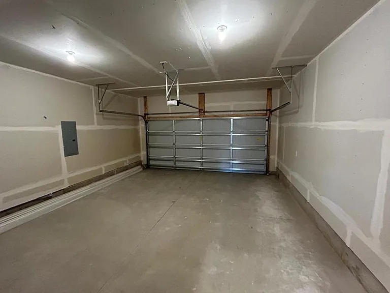 17926 Genoa Dr — Photo 13