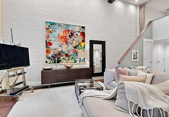 5th image of 250 Mercer St APT C216