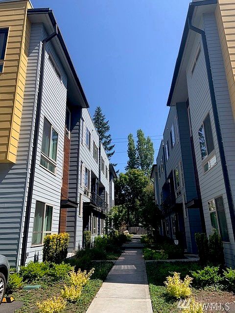 1st image of 16338 NE 12th Pl #A-4