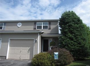 14 Lock Tenders Dr, Jordan, NY 13080