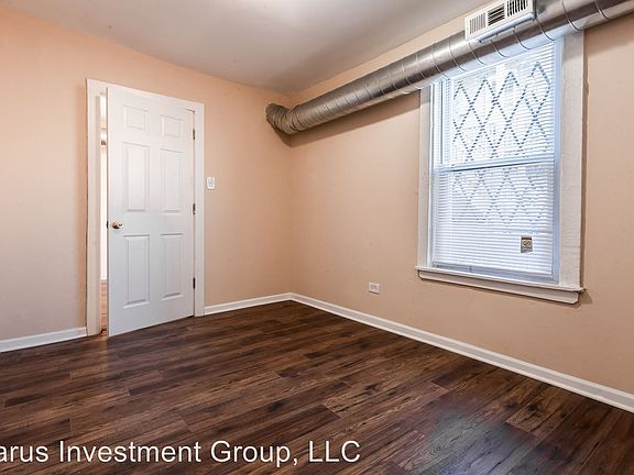 4th image of 3453 S Prairie Ave Ch 2n #5964972