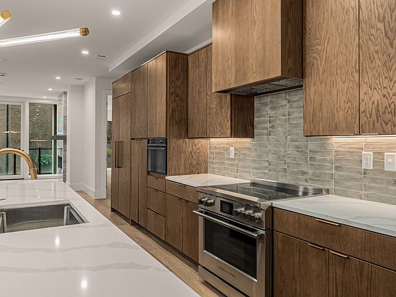 5th image of 321 31st Ave N #B7-2