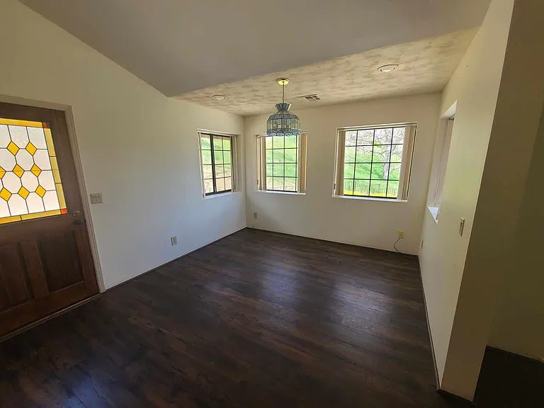 24451 Oaktree Ct — Photo 6