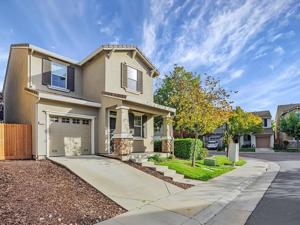 1st image of 2569 Huckleberry Cir