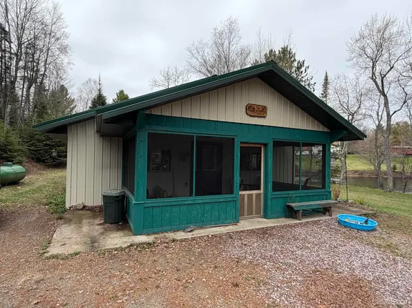 6803 Willet Ln, Republic, MI 49879