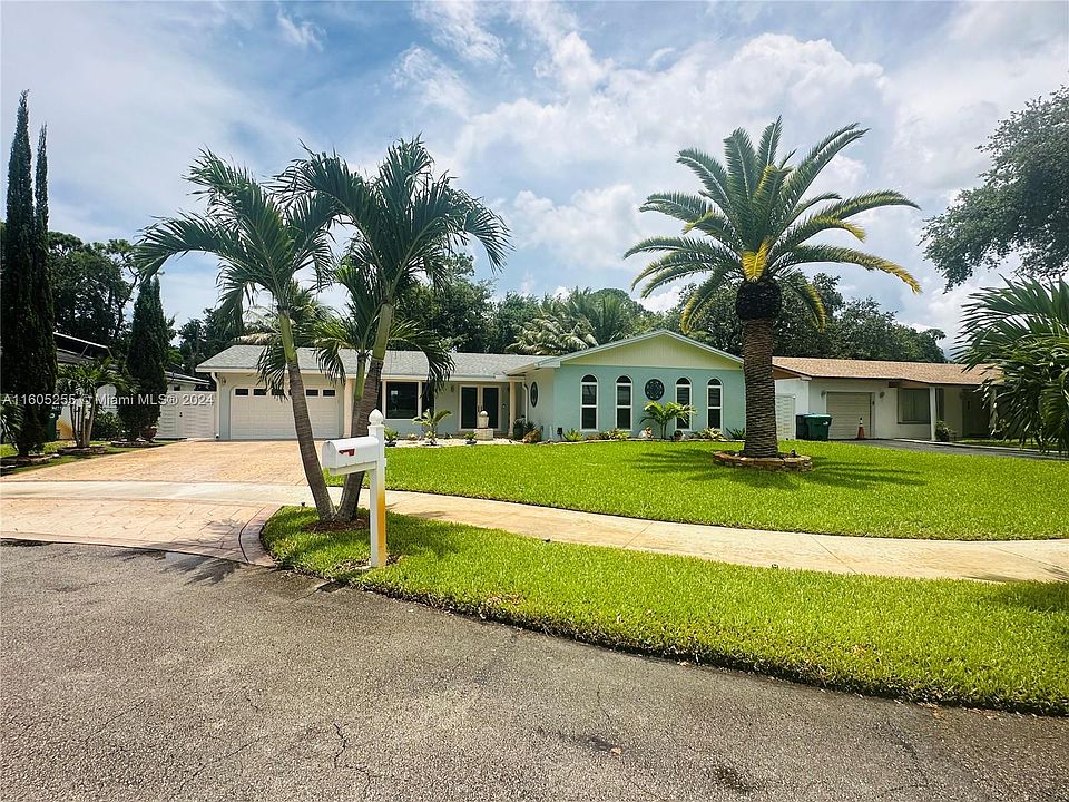 1st image of 1830 NW 170th St