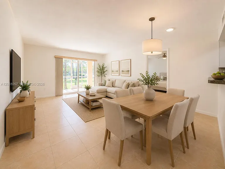 440 S Park Rd #109 — Photo 3