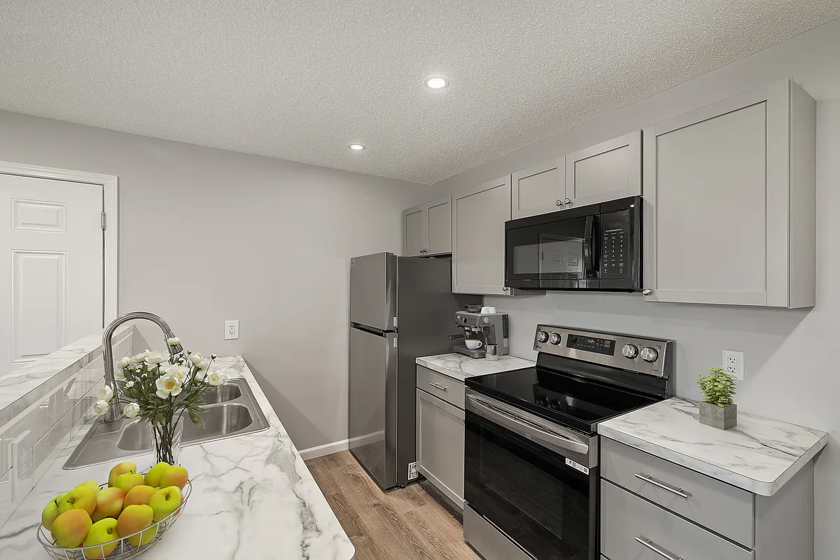 Building Photo - 573 Bailey Dr #9