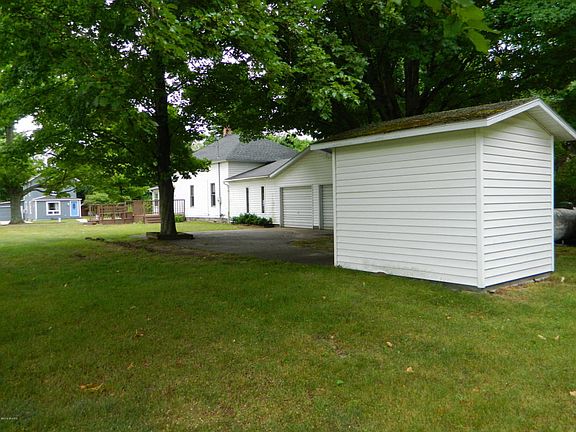 3rd image of 1853 N 56th Ave