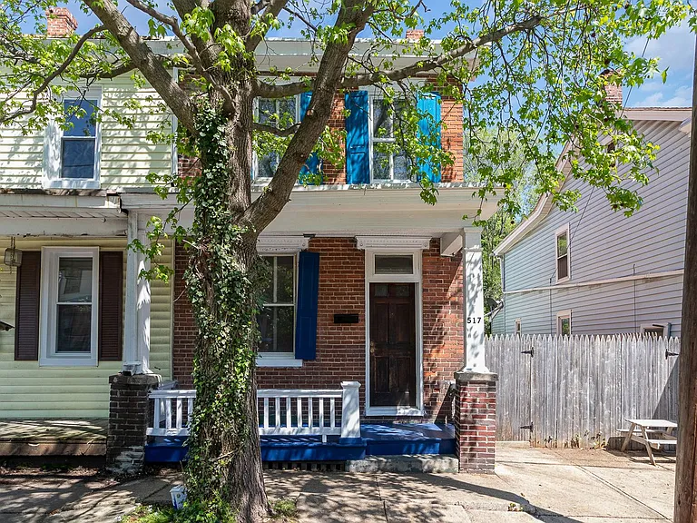 517 N Pitt St — Photo 1