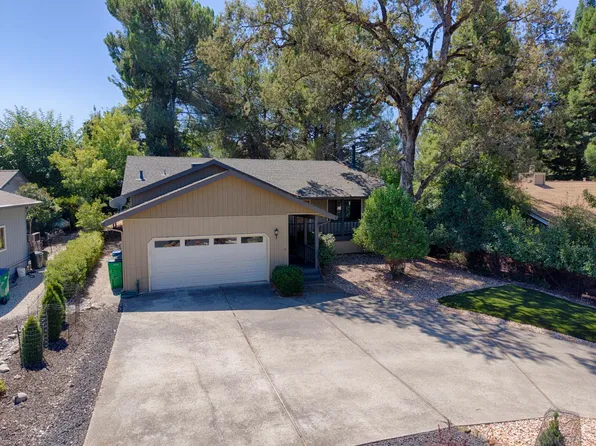11539 Inverness Way, Auburn, CA 95602