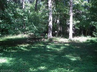 16484 3rd St, Union Pier, MI 49129