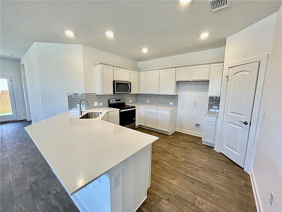 4th image of 13025 Kearns Dr