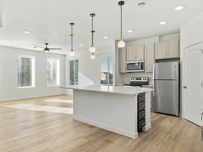 Kitchen 6