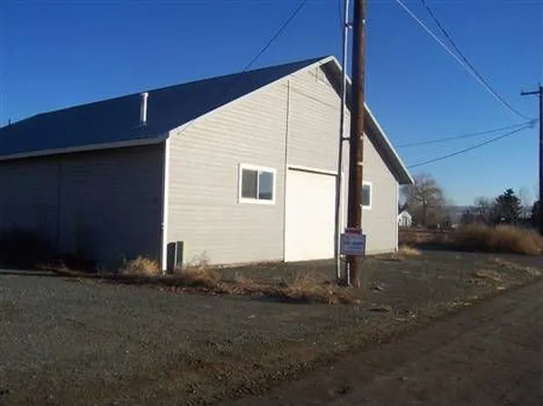 251 Lampe Rd, Selah, WA 98942