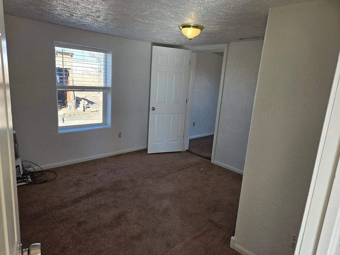 3 bed, 1450 sqft, $1,500 — Photo 2