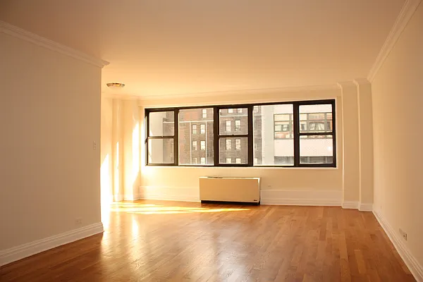 Rented by Stonehenge NYC LLC | media 30